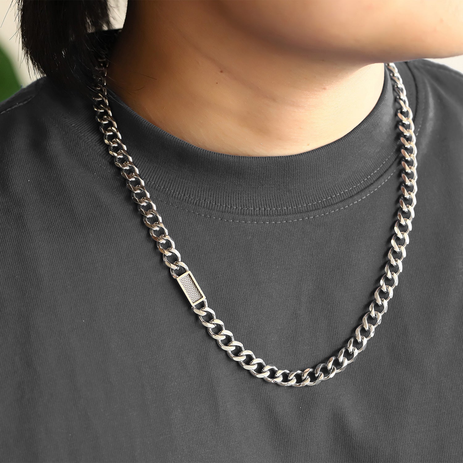 Essential Chain Necklace